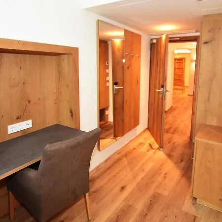 بيت ضيافة Lebzelter *