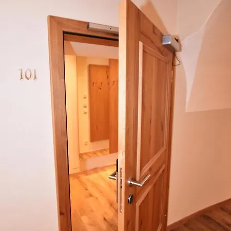 Lebzelter Guest house *